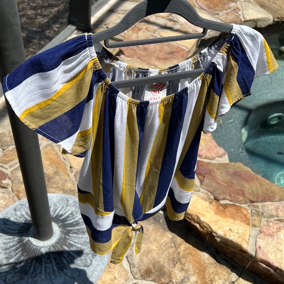 Kiddo by Katie Flutter Sleeve Top - Picture 6 of 13